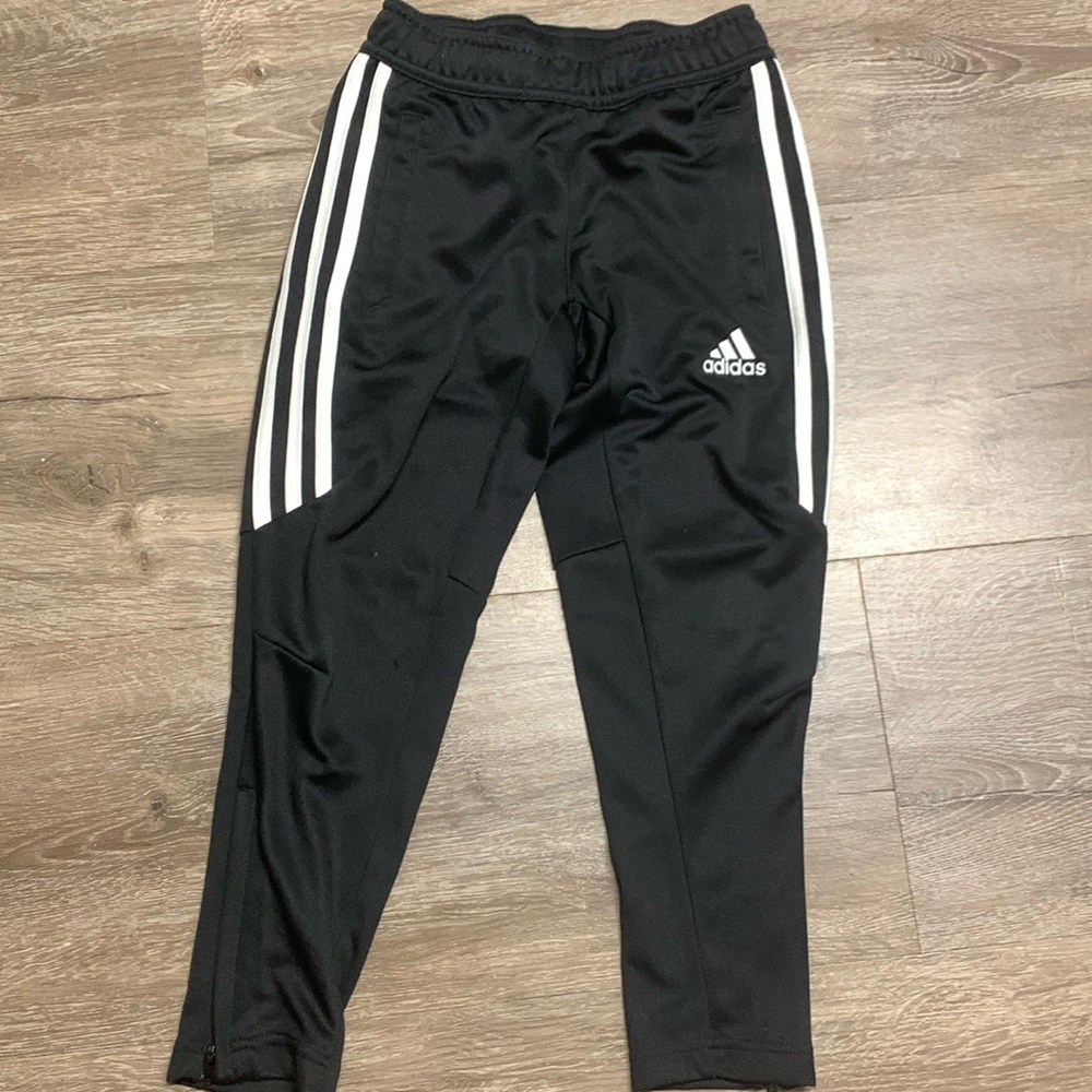 Adidas joggers 5/6y